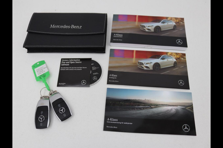 Mercedes-Benz A-Klasse 250e | Sfeerverlichting | Achteruitrijcamera | Cruise Control | Navigatie | Stoelverwarming | LMV | LED | DAB