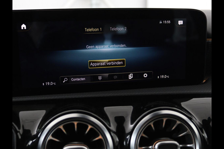 Mercedes-Benz A-Klasse 250e | Sfeerverlichting | Achteruitrijcamera | Cruise Control | Navigatie | Stoelverwarming | LMV | LED | DAB