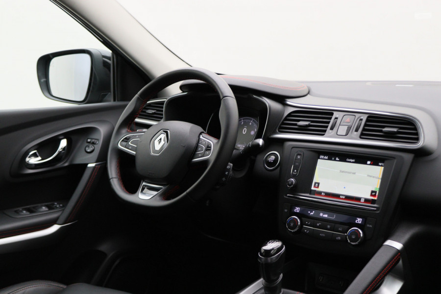 Renault Kadjar 1.6 TCe Bose Leer, Apple Carplay, LED, Keyless, Camera, Dodehoeksensor, 19"