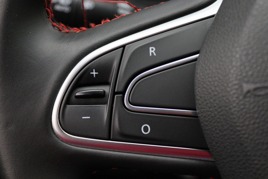 Renault Kadjar 1.6 TCe Bose Leer, Apple Carplay, LED, Keyless, Camera, Dodehoeksensor, 19"