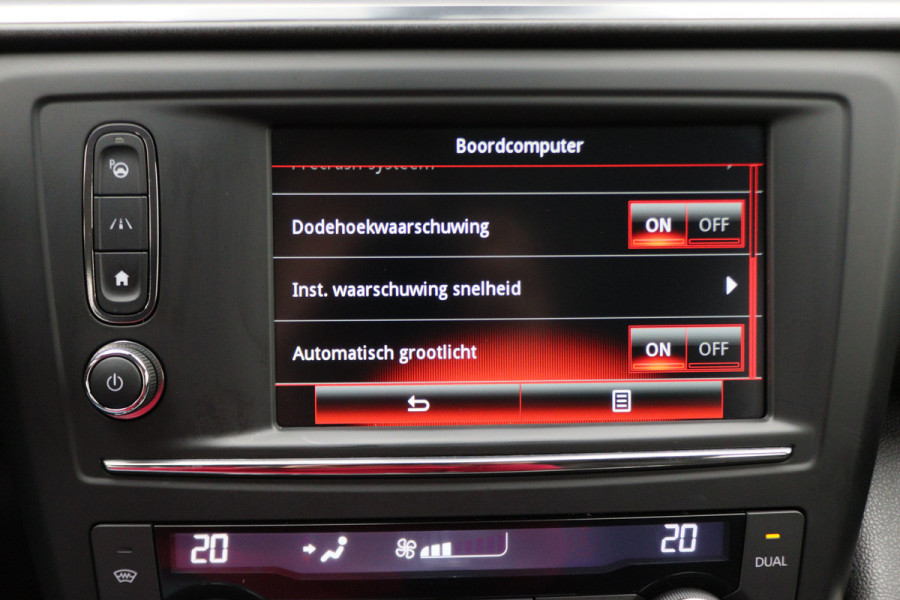 Renault Kadjar 1.6 TCe Bose Leer, Apple Carplay, LED, Keyless, Camera, Dodehoeksensor, 19"