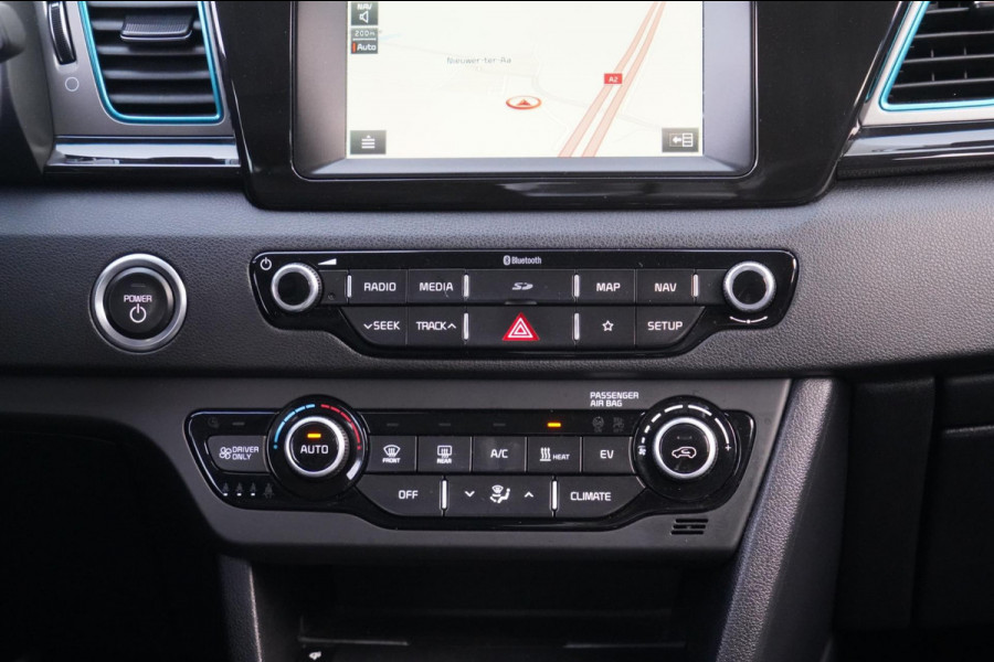 Kia e-Niro DynamicLine 64 kWh / Incl. BTW / Navigatie / Adaptieve Cruise Control / Climate Control