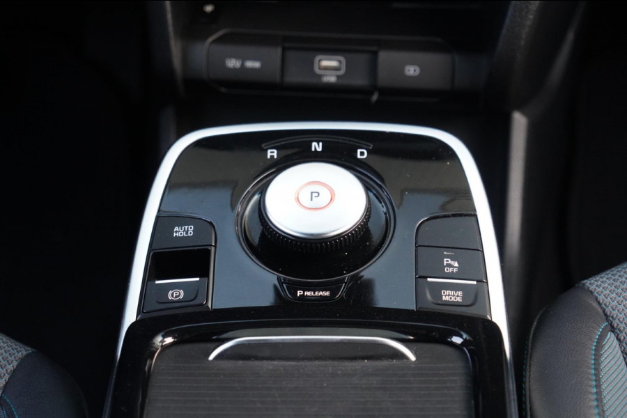 Kia e-Niro DynamicLine 64 kWh / Incl. BTW / Navigatie / Adaptieve Cruise Control / Climate Control