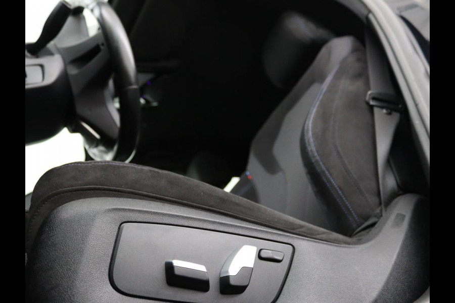 BMW 5 Serie Touring 540i xDrive High Executive | Head-Up Display | Sfeerverlichting | Trekhaak | achteruitrijcamera | Cruise Control | Navigatie | Stoelverwarming | LMV 18