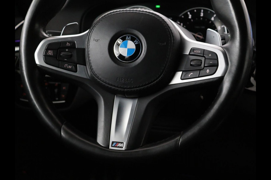 BMW 5 Serie Touring 540i xDrive High Executive | Head-Up Display | Sfeerverlichting | Trekhaak | achteruitrijcamera | Cruise Control | Navigatie | Stoelverwarming | LMV 18