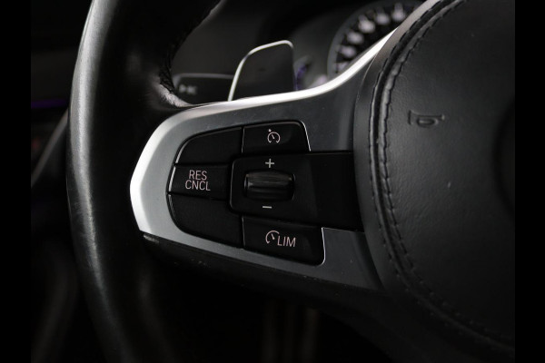 BMW 5 Serie Touring 540i xDrive High Executive | Head-Up Display | Sfeerverlichting | Trekhaak | achteruitrijcamera | Cruise Control | Navigatie | Stoelverwarming | LMV 18