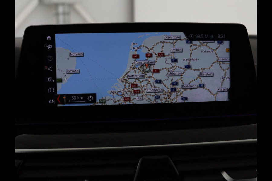 BMW 5 Serie Touring 540i xDrive High Executive | Head-Up Display | Sfeerverlichting | Trekhaak | achteruitrijcamera | Cruise Control | Navigatie | Stoelverwarming | LMV 18