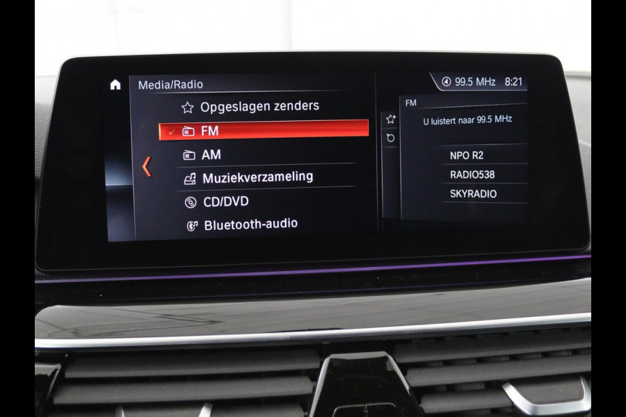 BMW 5 Serie Touring 540i xDrive High Executive | Head-Up Display | Sfeerverlichting | Trekhaak | achteruitrijcamera | Cruise Control | Navigatie | Stoelverwarming | LMV 18