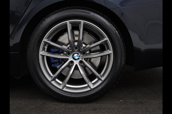 BMW 5 Serie Touring 540i xDrive High Executive | Head-Up Display | Sfeerverlichting | Trekhaak | achteruitrijcamera | Cruise Control | Navigatie | Stoelverwarming | LMV 18