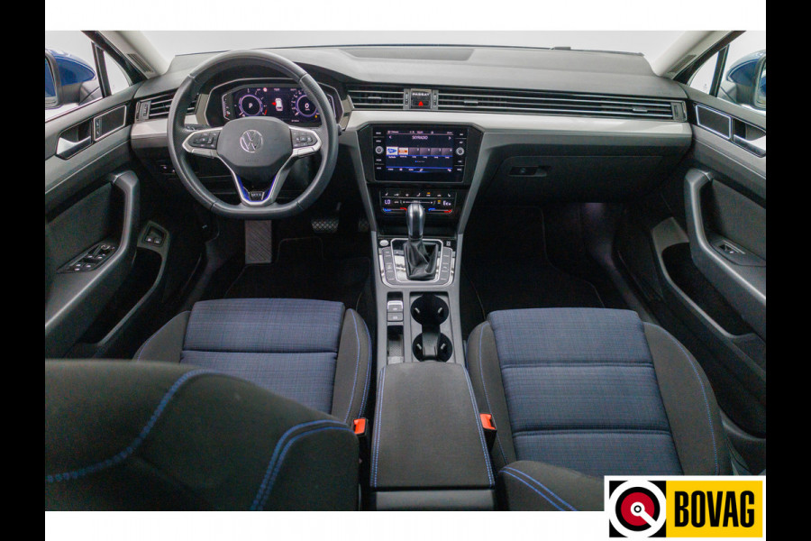 Volkswagen Passat Variant 1.4 TSI PHEV GTE Business | Stoelverwarming | Achterbankverwarming | Elec. klep Travel-assist, Camera, Navigatie, Digi dashbord, ACC