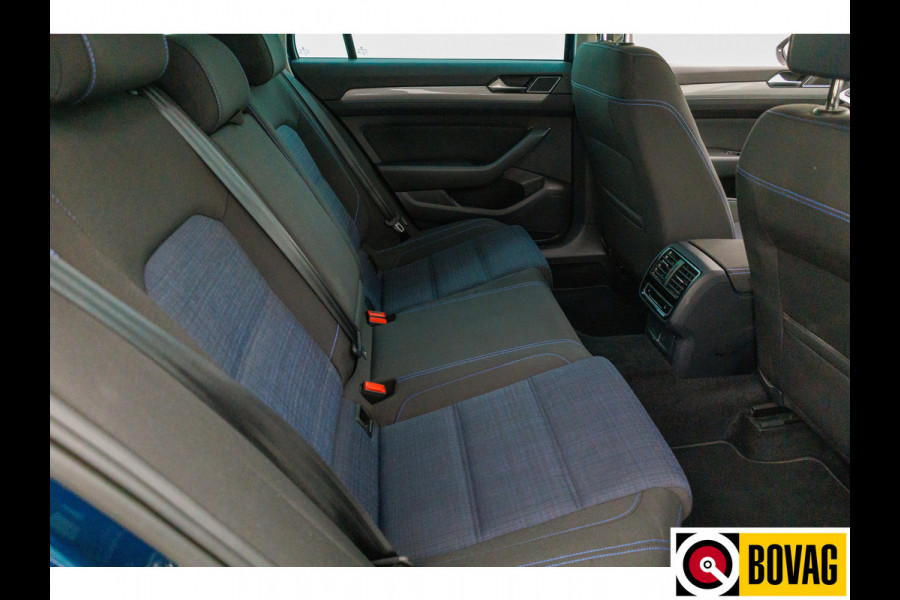 Volkswagen Passat Variant 1.4 TSI PHEV GTE Business | Stoelverwarming | Achterbankverwarming | Elec. klep Travel-assist, Camera, Navigatie, Digi dashbord, ACC