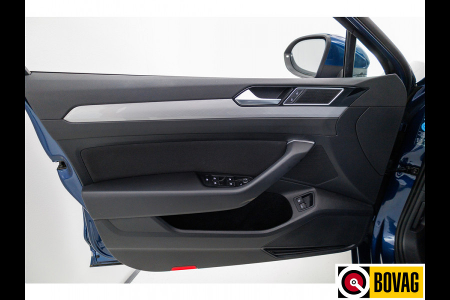 Volkswagen Passat Variant 1.4 TSI PHEV GTE Business | Stoelverwarming | Achterbankverwarming | Elec. klep Travel-assist, Camera, Navigatie, Digi dashbord, ACC