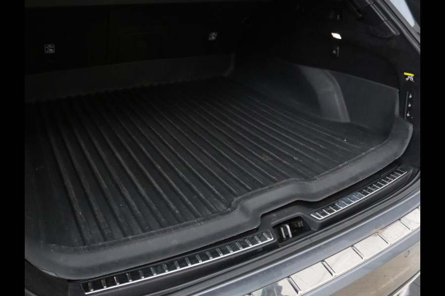 Volvo V90 2.0 T5 Inscription | Trekhaak | head-up display | Panoramadak | Luxe Leder | 360 Camera | Apple Carplay | Navigatie | Stoelverwarming voor en acher | LMV 20