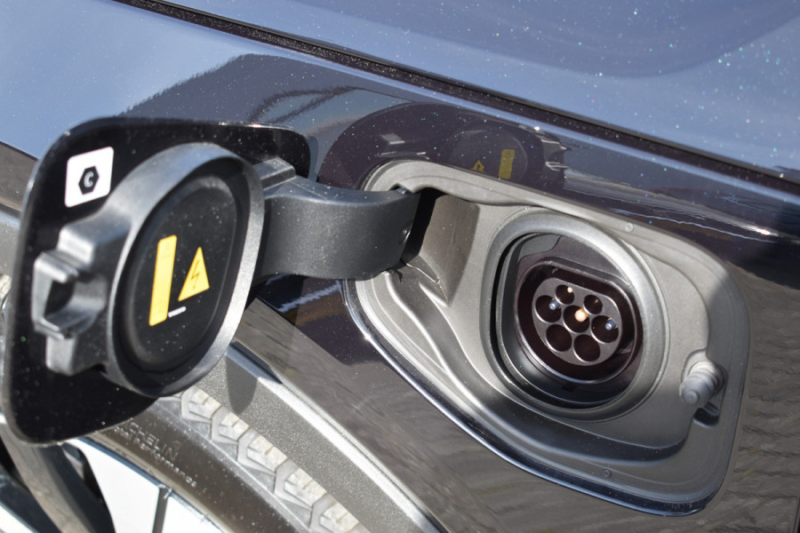 Volvo XC40 T4 211 PK Automaat Plug-in hybrid Ultimate Bright | H&K | ACC | 360 Camera | Glazen dak | Leder | Elektr. stoel | Stuurverwarming