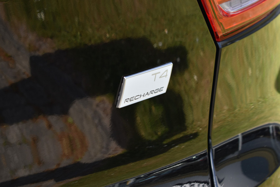 Volvo XC40 T4 211 PK Automaat Plug-in hybrid Ultimate Bright | H&K | ACC | 360 Camera | Glazen dak | Leder | Elektr. stoel | Stuurverwarming