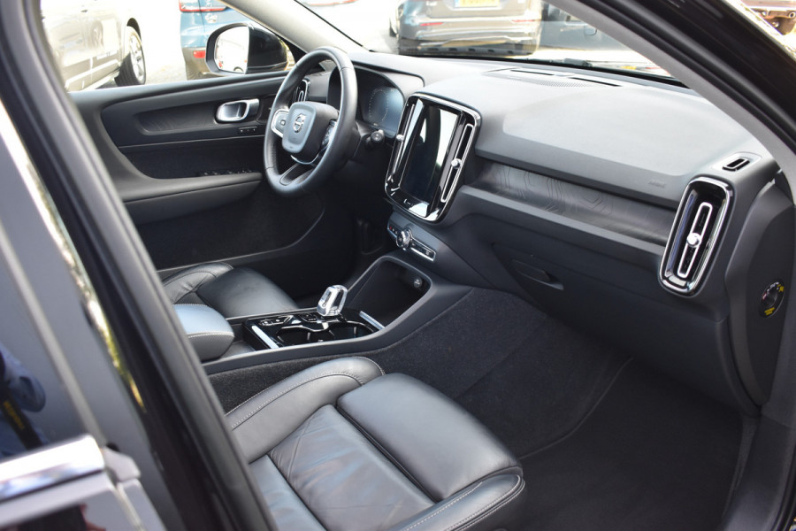 Volvo XC40 T4 211 PK Automaat Plug-in hybrid Ultimate Bright | H&K | ACC | 360 Camera | Glazen dak | Leder | Elektr. stoel | Stuurverwarming