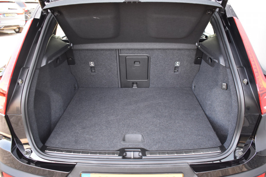 Volvo XC40 T4 211 PK Automaat Plug-in hybrid Ultimate Bright | H&K | ACC | 360 Camera | Glazen dak | Leder | Elektr. stoel | Stuurverwarming