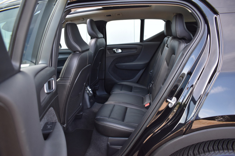 Volvo XC40 T4 211 PK Automaat Plug-in hybrid Ultimate Bright | H&K | ACC | 360 Camera | Glazen dak | Leder | Elektr. stoel | Stuurverwarming