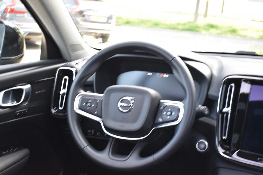 Volvo XC40 T4 211 PK Automaat Plug-in hybrid Ultimate Bright | H&K | ACC | 360 Camera | Glazen dak | Leder | Elektr. stoel | Stuurverwarming