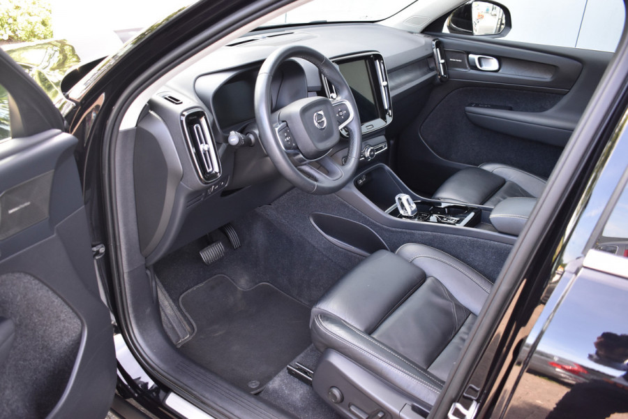 Volvo XC40 T4 211 PK Automaat Plug-in hybrid Ultimate Bright | H&K | ACC | 360 Camera | Glazen dak | Leder | Elektr. stoel | Stuurverwarming