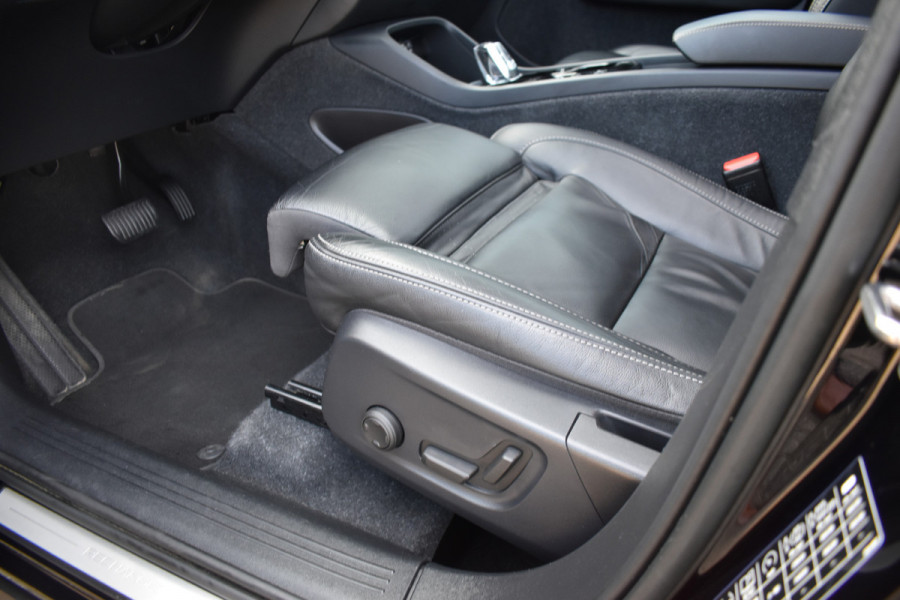 Volvo XC40 T4 211 PK Automaat Plug-in hybrid Ultimate Bright | H&K | ACC | 360 Camera | Glazen dak | Leder | Elektr. stoel | Stuurverwarming