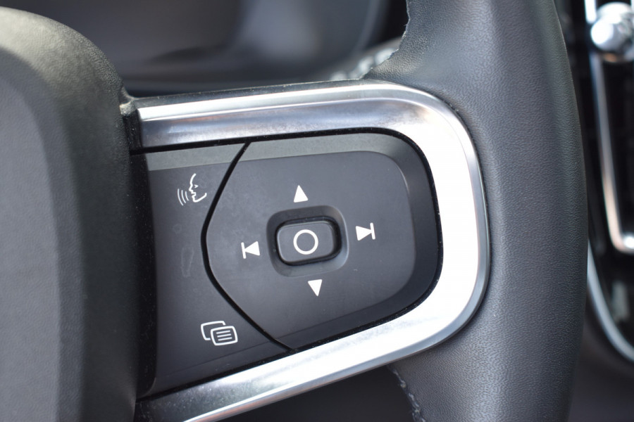 Volvo XC40 T4 211 PK Automaat Plug-in hybrid Ultimate Bright | H&K | ACC | 360 Camera | Glazen dak | Leder | Elektr. stoel | Stuurverwarming