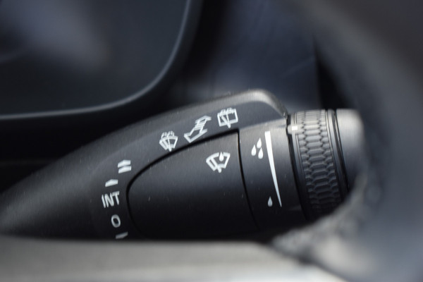 Volvo XC40 T4 211 PK Automaat Plug-in hybrid Ultimate Bright | H&K | ACC | 360 Camera | Glazen dak | Leder | Elektr. stoel | Stuurverwarming