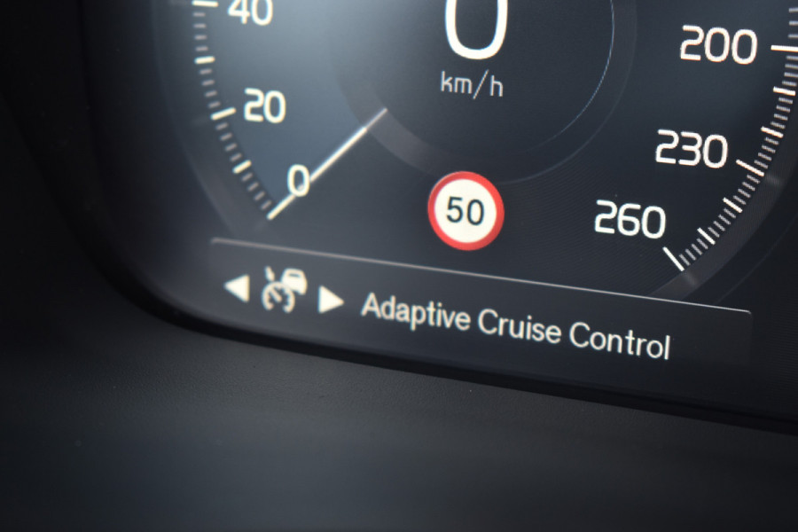 Volvo XC40 T4 211 PK Automaat Plug-in hybrid Ultimate Bright | H&K | ACC | 360 Camera | Glazen dak | Leder | Elektr. stoel | Stuurverwarming