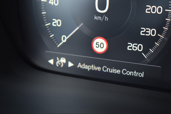 Volvo XC40 T4 211 PK Automaat Plug-in hybrid Ultimate Bright | H&K | ACC | 360 Camera | Glazen dak | Leder | Elektr. stoel | Stuurverwarming