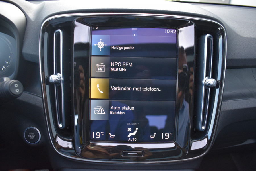Volvo XC40 T4 211 PK Automaat Plug-in hybrid Ultimate Bright | H&K | ACC | 360 Camera | Glazen dak | Leder | Elektr. stoel | Stuurverwarming