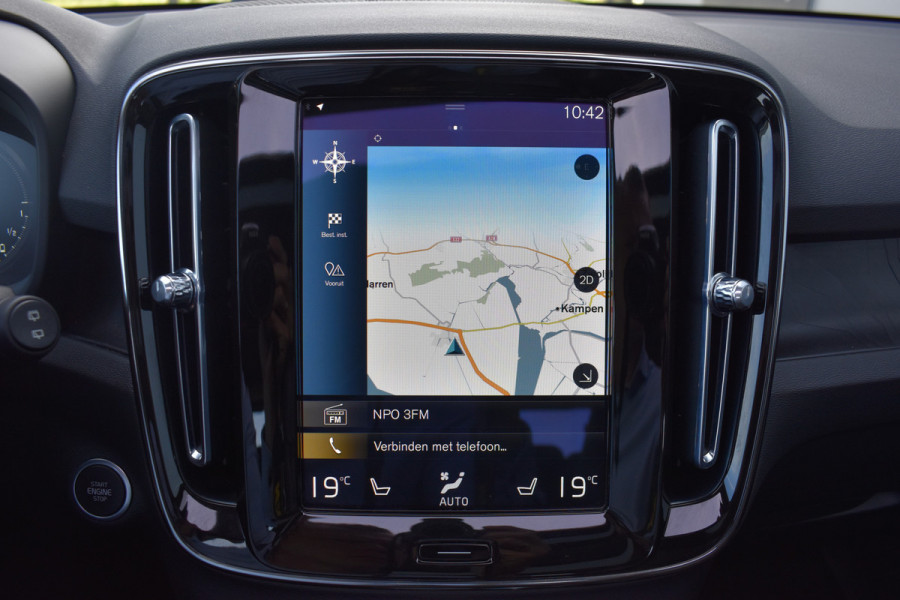 Volvo XC40 T4 211 PK Automaat Plug-in hybrid Ultimate Bright | H&K | ACC | 360 Camera | Glazen dak | Leder | Elektr. stoel | Stuurverwarming