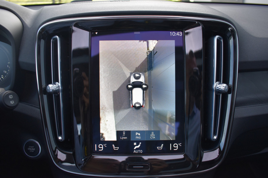 Volvo XC40 T4 211 PK Automaat Plug-in hybrid Ultimate Bright | H&K | ACC | 360 Camera | Glazen dak | Leder | Elektr. stoel | Stuurverwarming