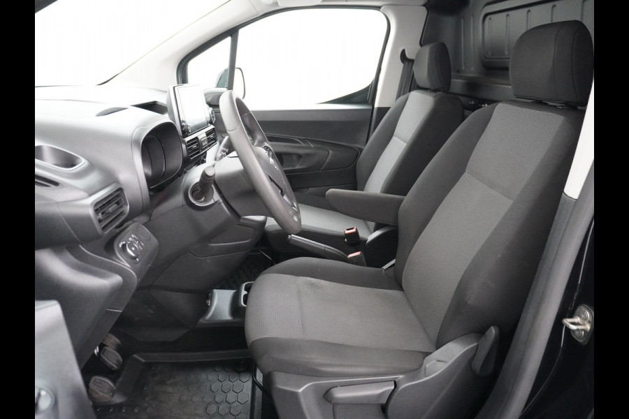 Opel Combo 1.5D 102PK L1H1 Airco Apple Carplay Android Auto Navi Cruise Control DAB Pdc Armsteun Bluetooth Edition Betonplex Vloer Lat om Lat Betimmering Schuifdeur  Edition+ Pack 1e Eigenaar