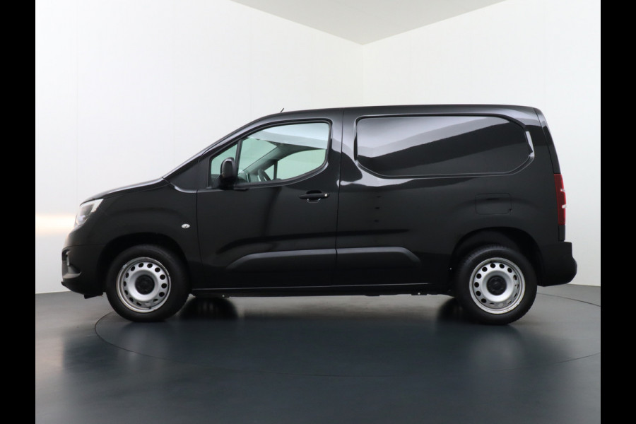 Opel Combo 1.5D 102PK L1H1 Airco Apple Carplay Android Auto Navi Cruise Control DAB Pdc Armsteun Bluetooth Edition Betonplex Vloer Lat om Lat Betimmering Schuifdeur  Edition+ Pack 1e Eigenaar