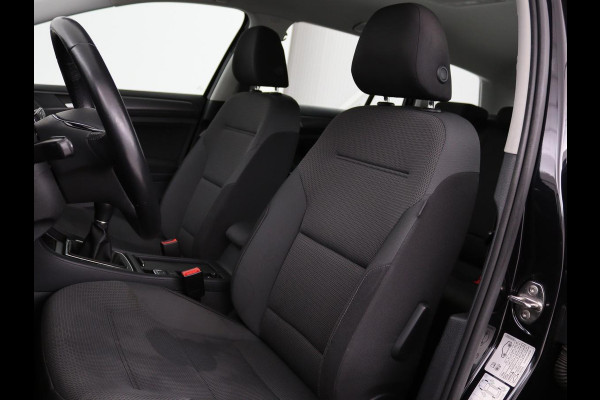 Volkswagen GOLF Variant 1.6 TDI Comfortline | Apple Carplay | Navigatie | Cruise Control Adaptief | Parkeersensor voor en achter | LED | LMV