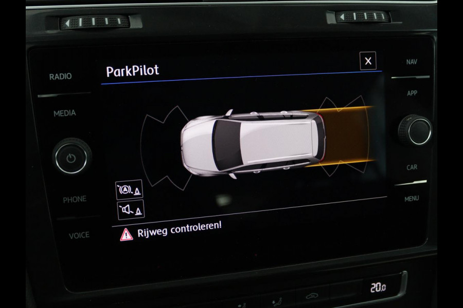 Volkswagen GOLF Variant 1.6 TDI Comfortline | Apple Carplay | Navigatie | Cruise Control Adaptief | Parkeersensor voor en achter | LED | LMV