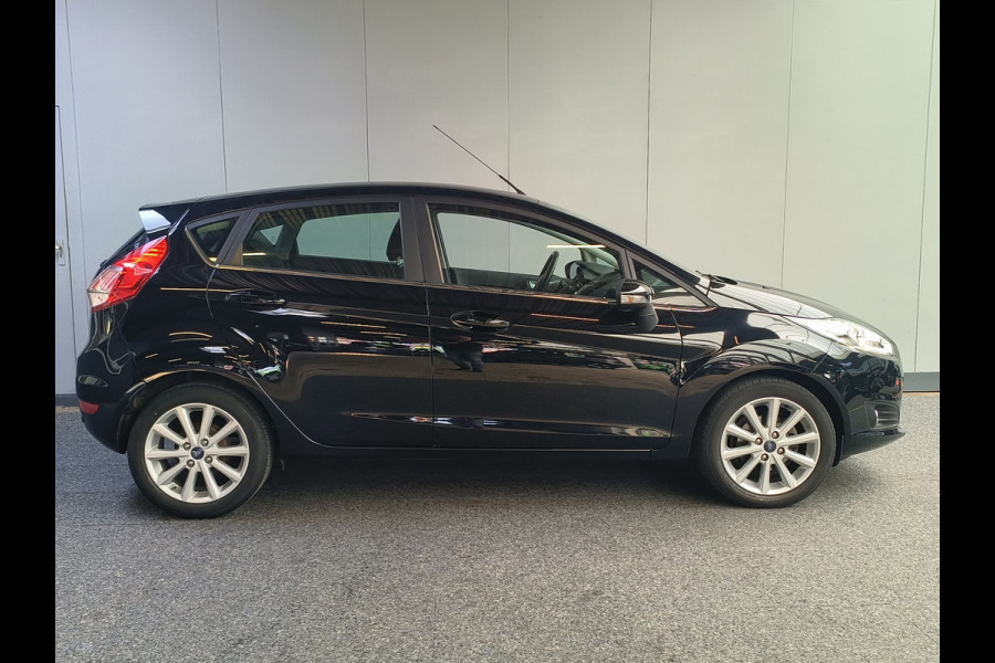 Ford Fiesta 1.0 EcoBoost Titanium Rijklaar  + 12 maanden Bovag-garantie Henk Jongen Auto's in Helmond,  al 50 jaar service zoals 't hoort!