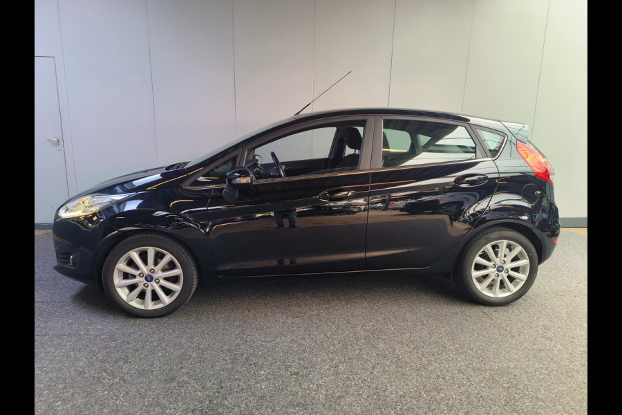 Ford Fiesta 1.0 EcoBoost Titanium Rijklaar  + 12 maanden Bovag-garantie Henk Jongen Auto's in Helmond,  al 50 jaar service zoals 't hoort!