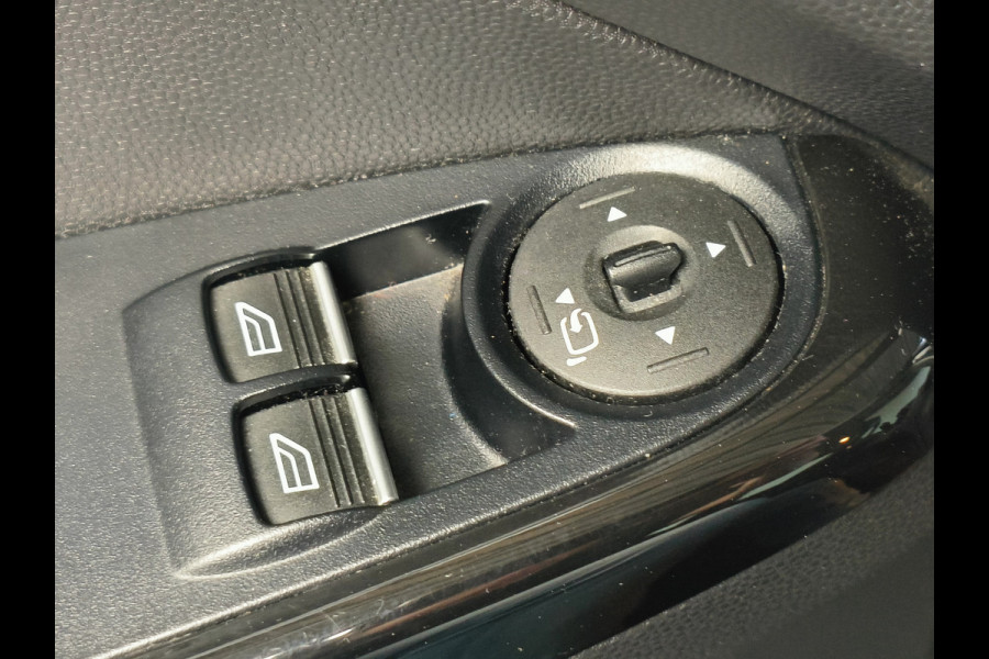 Ford Fiesta 1.0 EcoBoost Titanium Rijklaar  + 12 maanden Bovag-garantie Henk Jongen Auto's in Helmond,  al 50 jaar service zoals 't hoort!