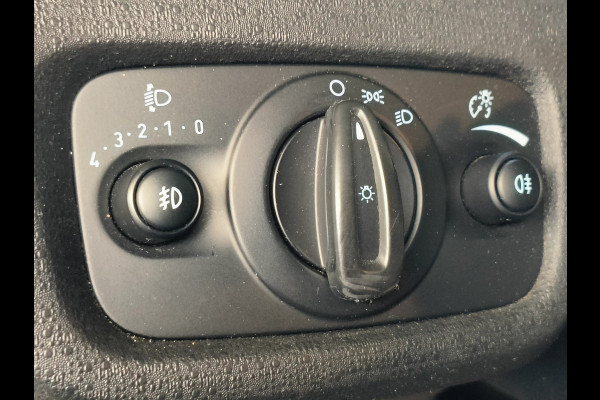 Ford Fiesta 1.0 EcoBoost Titanium Rijklaar  + 12 maanden Bovag-garantie Henk Jongen Auto's in Helmond,  al 50 jaar service zoals 't hoort!