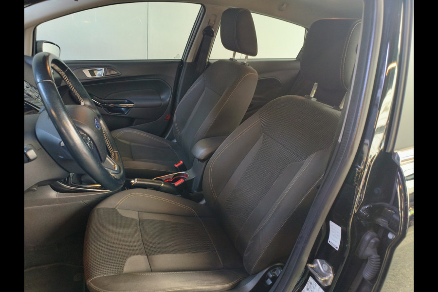 Ford Fiesta 1.0 EcoBoost Titanium Rijklaar  + 12 maanden Bovag-garantie Henk Jongen Auto's in Helmond,  al 50 jaar service zoals 't hoort!