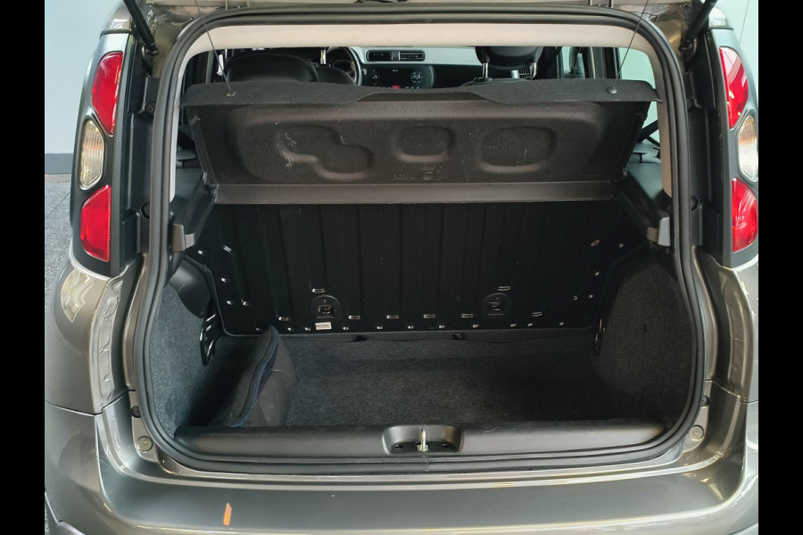 Fiat Panda 1.0 Hybrid City Cross Rijklaar + 12 maanden Bovag-garantie Henk Jongen Auto's in Helmond,  al 50 jaar service zoals 't hoort!