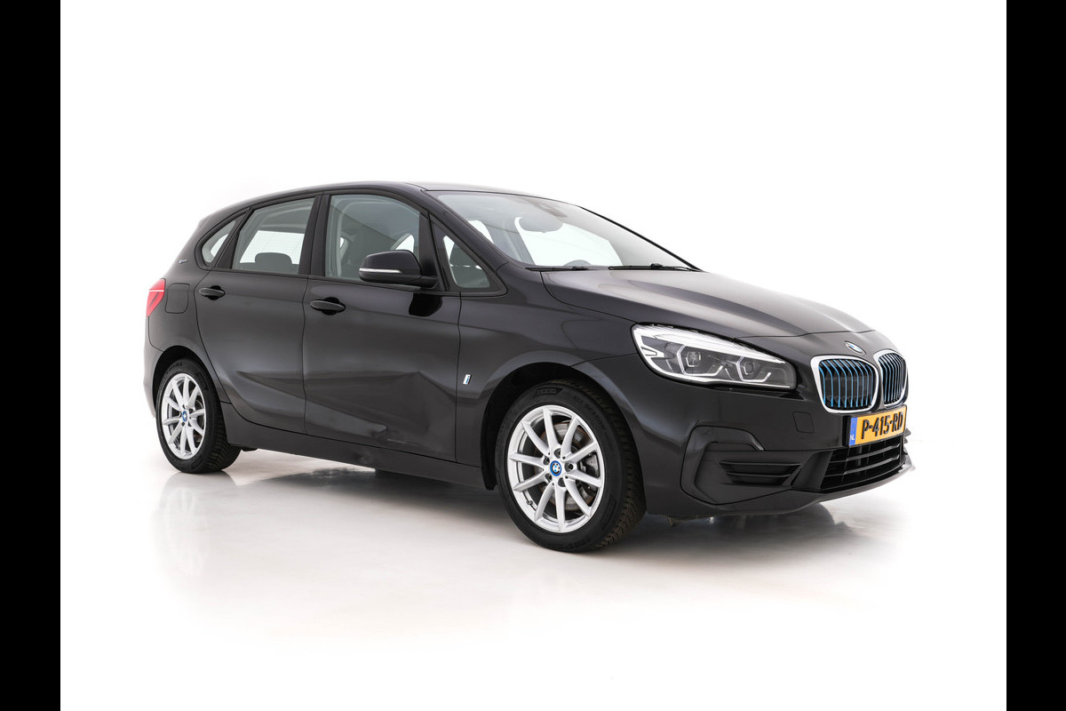 BMW 2 Serie Active Tourer AWD 225xe iPerformance High Executive Aut. *HEAD-UP | FULL-LED | NAVI-FULLMAP | HEATED-SPORT-SEATS | ECC | PDC | CRUISE | 17''ALU* BMW 2 Serie Active Tourer AWD 225xe iPerformance High Executive Aut. *HEAD-UP | FULL-LED | NAVI-FULLMAP | HEATED-SPORT-SEATS | ECC | PDC | CRUISE | 17''ALU*