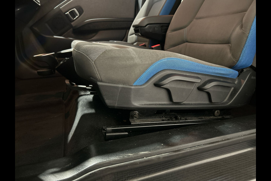 BMW i3 Basis iPerformance 94Ah 33 kWh | Warmtepomp! | Navigatie | Verwarmde voorstoelen SoH (batterijcheck) 89 % score!
