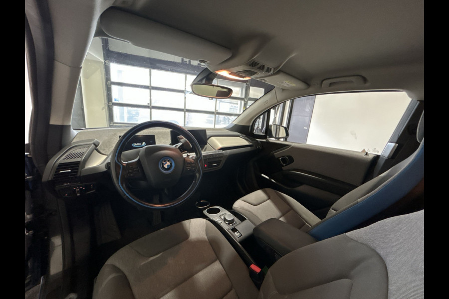 BMW i3 Basis iPerformance 94Ah 33 kWh | Warmtepomp! | Navigatie | Verwarmde voorstoelen SoH (batterijcheck) 89 % score!