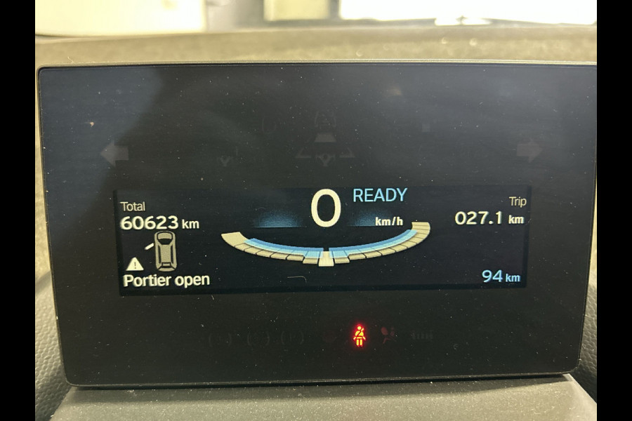 BMW i3 Basis iPerformance 94Ah 33 kWh | Warmtepomp! | Navigatie | Verwarmde voorstoelen SoH (batterijcheck) 89 % score!