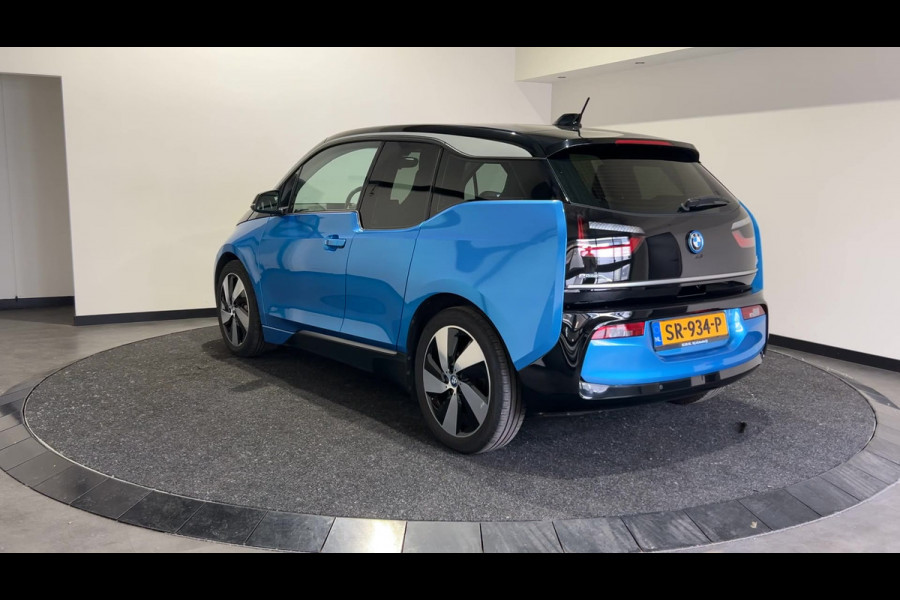 BMW i3 Basis iPerformance 94Ah 33 kWh | Warmtepomp! | Navigatie | Verwarmde voorstoelen SoH (batterijcheck) 89 % score!