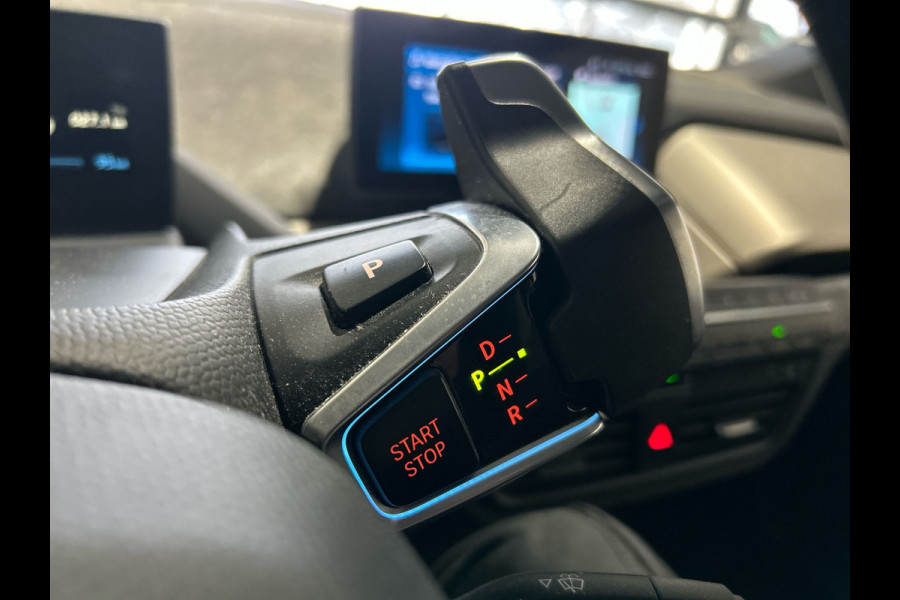 BMW i3 Basis iPerformance 94Ah 33 kWh | Warmtepomp! | Navigatie | Verwarmde voorstoelen SoH (batterijcheck) 89 % score!