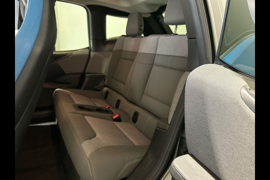 BMW i3 Basis iPerformance 94Ah 33 kWh | Warmtepomp! | Navigatie | Verwarmde voorstoelen SoH (batterijcheck) 89 % score!