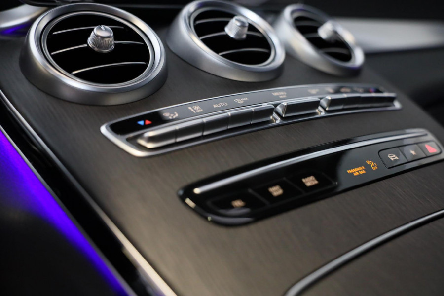 Mercedes-Benz GLC 300e 4MATIC AMG 63 Look / Memory / Digital Cockpit / Open Panoramadak / Camera / Acc / Led / 20 Inch